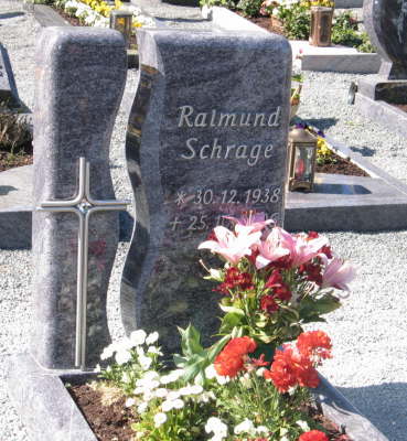 Stein mit senkrechtger Welle