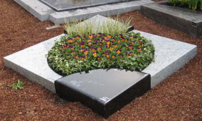 2-Granit Grabmal in untersch. H�he