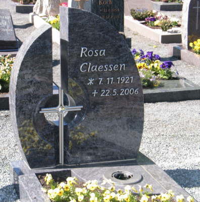 Granitstein mit Ornament