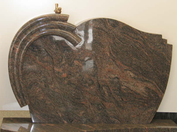 Grabstein allseitig poliert