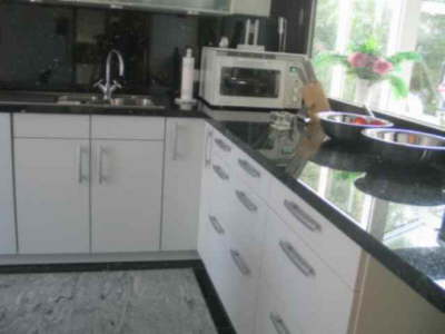 Passgenaue K�chenarbeitsplatten